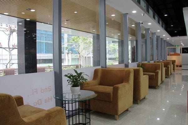 Sử dụng coworking space tại khu vực trung tâm như phường Tân Sơn Hòa giúp doanh nghiệp tạo dựng hình ảnh chuyên nghiệp